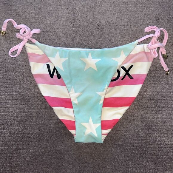 WILDFOX Swim American Girl Bikini Bottom Reversible Swimsuit Rare Vintage Flag M - Picture 9 of 16